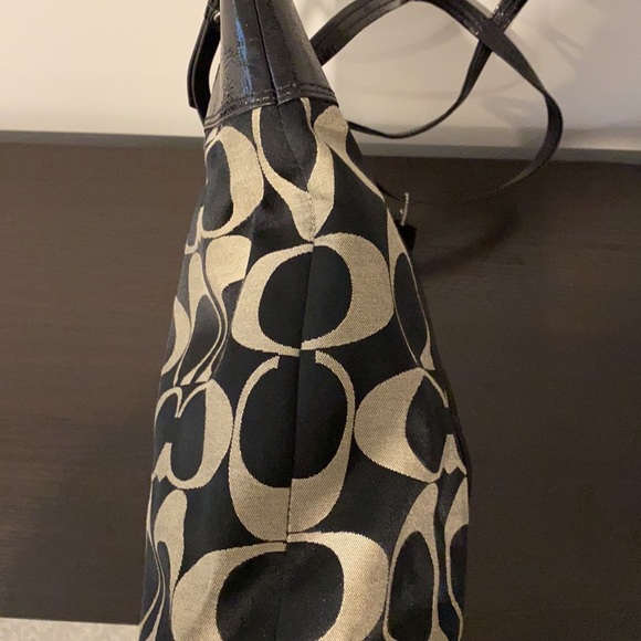 Coach black monogrammed tote - Picture 6 of 7